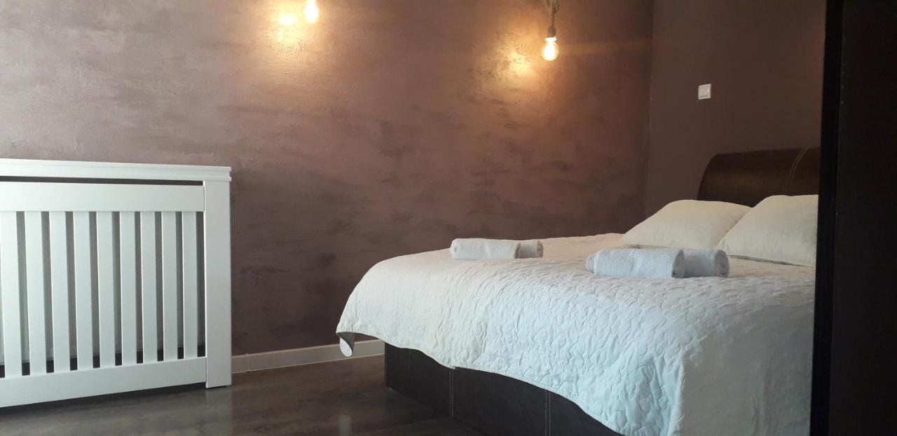 Vladana Deluxe App 2 Apartamento Kruševac Exterior foto